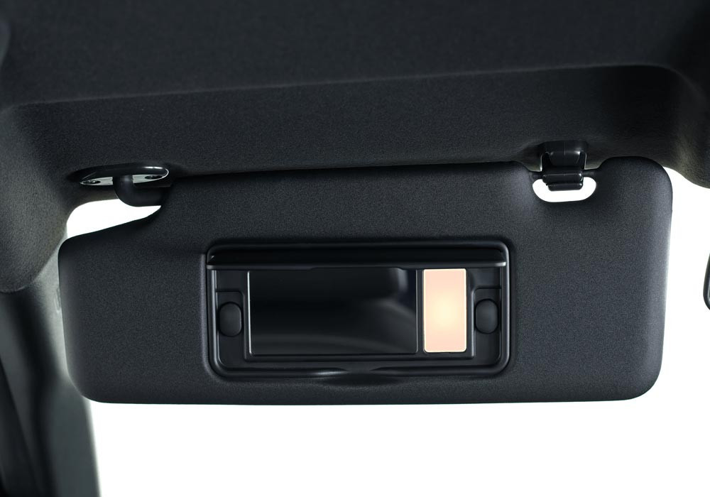 f_sunvisor__1705891383445.jpg